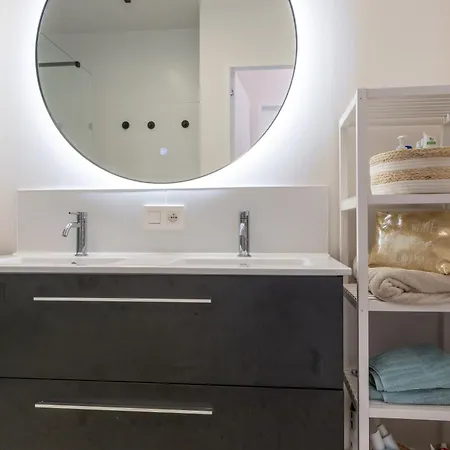 Lecomte - Arthur Seaview Suite 207