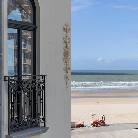 Lecomte - Arthur Seaview Suite 207 *